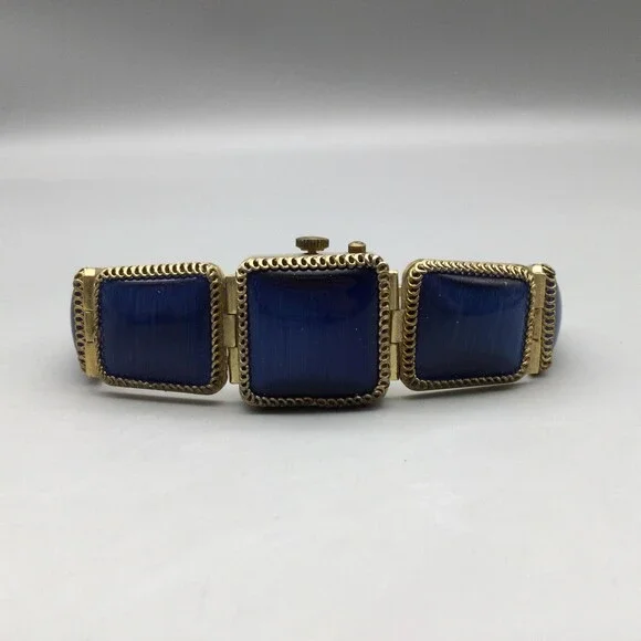 Vintage Chaika Yanka Hidden Dial Womens Watch 20mm Gold Tone Blue Manual Wind